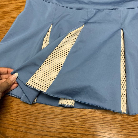 Nike Skirt with Shorts / Skort - Picture 2 of 5